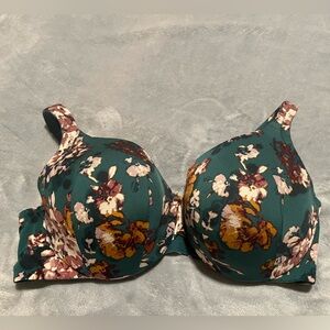 NWOT Cacique 46 D lightly lined full coverage